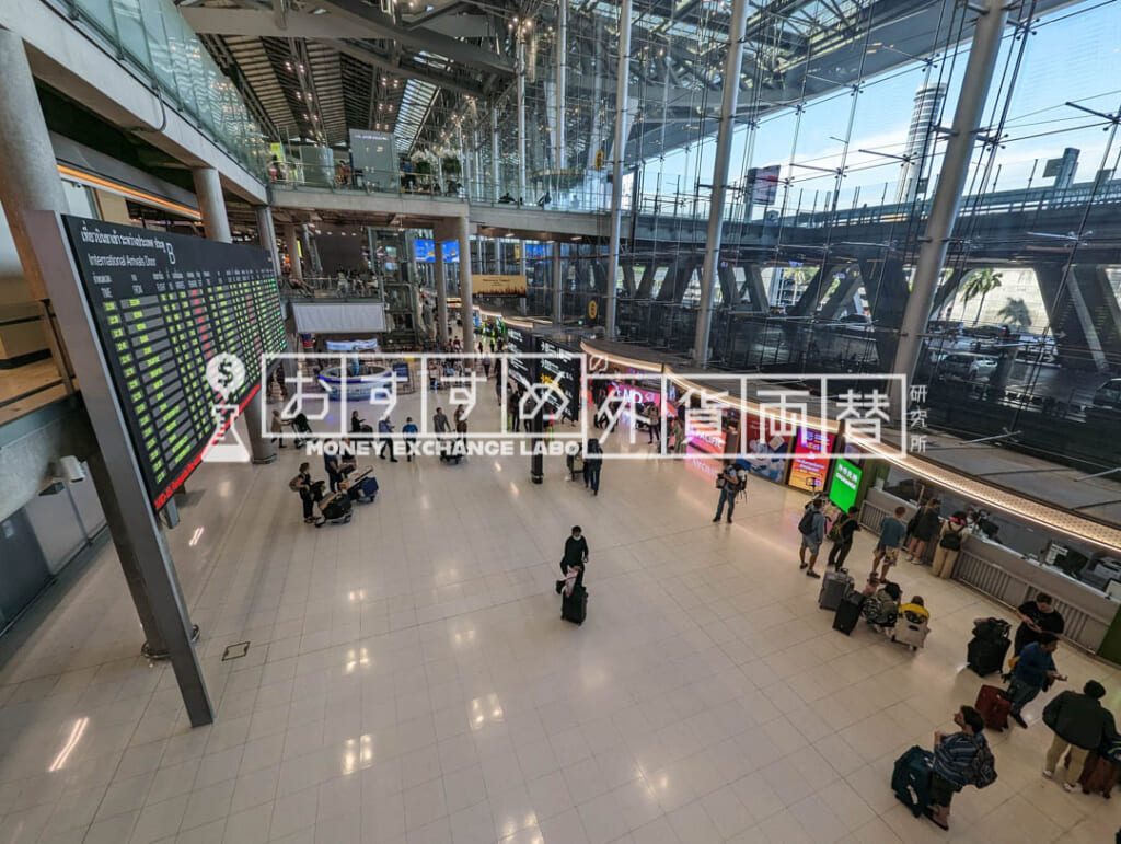 スワンナプーム空港　到着ロビー