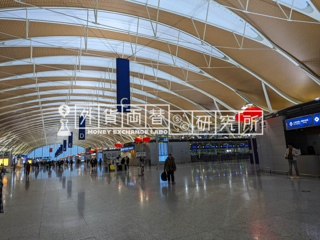 上海浦東空港 第二ターミナル 出発ロビー